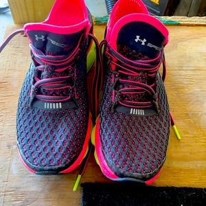 Perfect condition Under Amour running shoe.